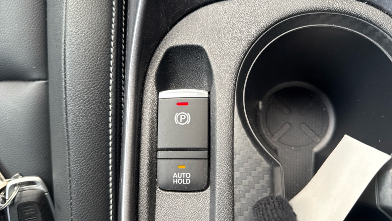 Nissan Juke 1.0 DiG-T 114 Tekna 5dr Petrol Hatchback